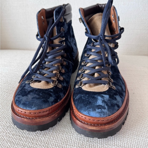 Taft's Viking Boot in deep azure (Size 8) - Picture 2 of 9